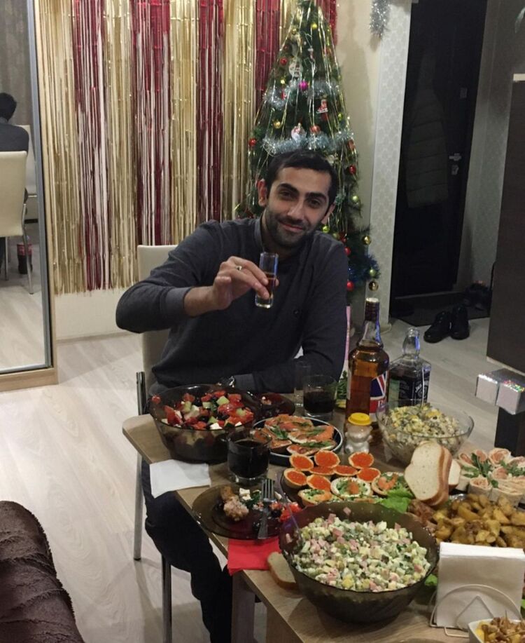  ,   Aslan, 33 ,   ,   
