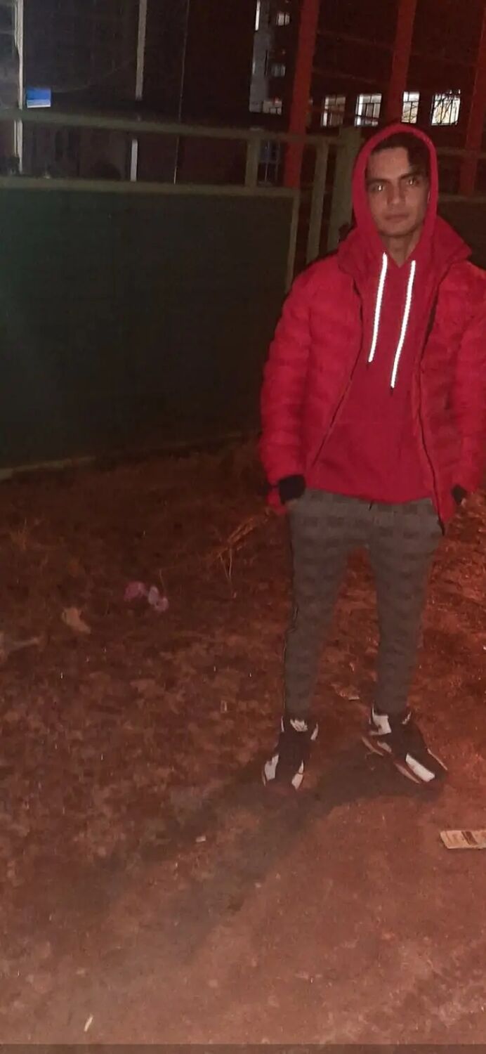  38879684  , 24 ,    