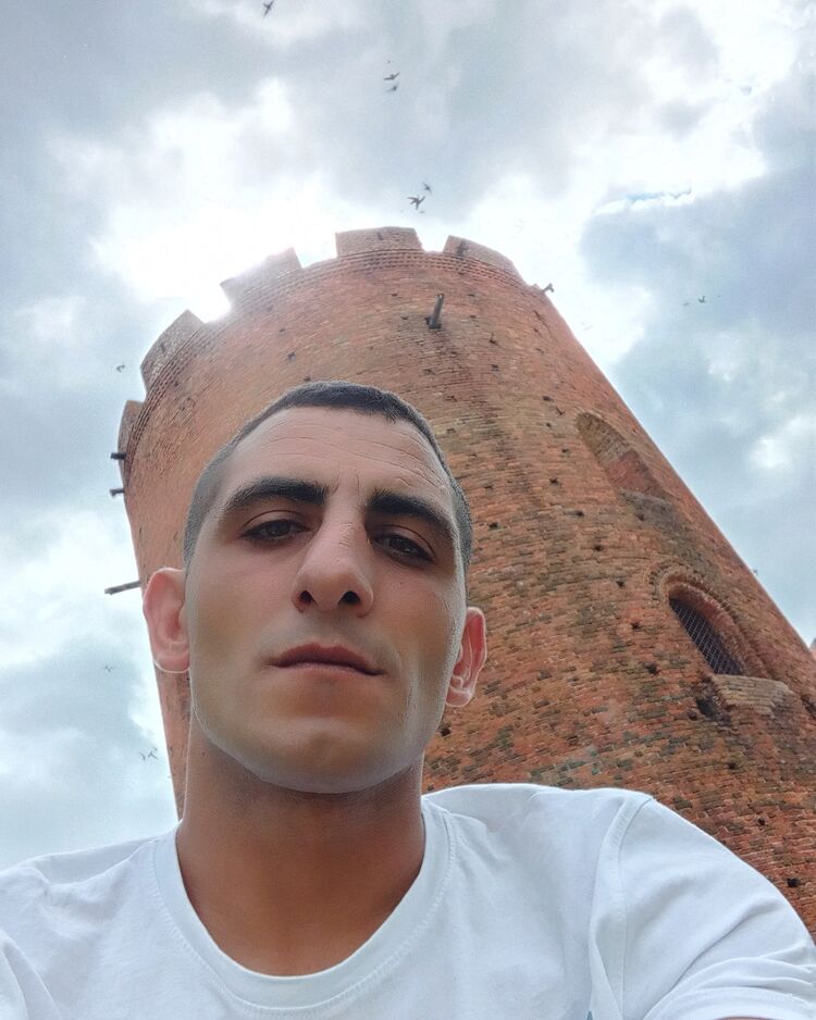  43149844  Kazimir, 32 ,    