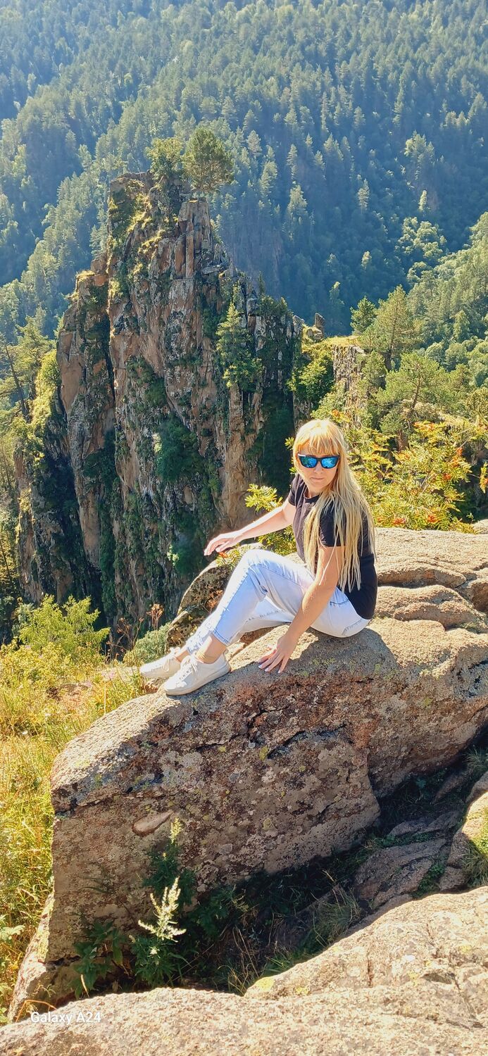  52941994  Katherine, 40 ,    