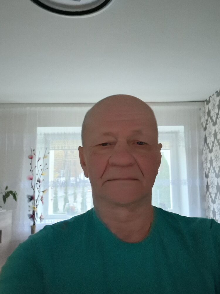  53142464  Edis, 62 ,    