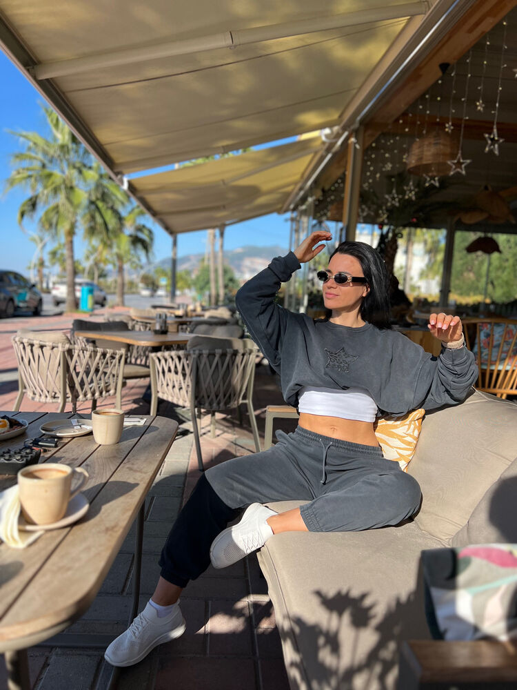 48368254  Aleksandra, 38 ,    
