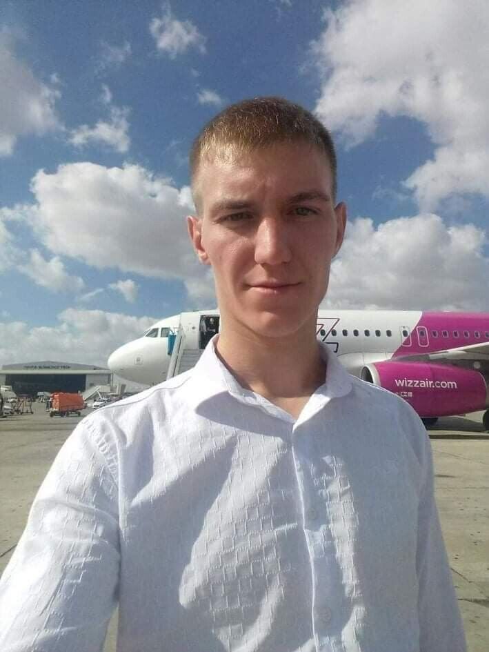  22100364  CaTaLin, 30 ,    