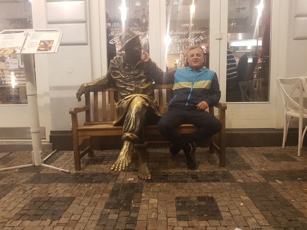  17862174  Stanislav, 30 ,    Praha