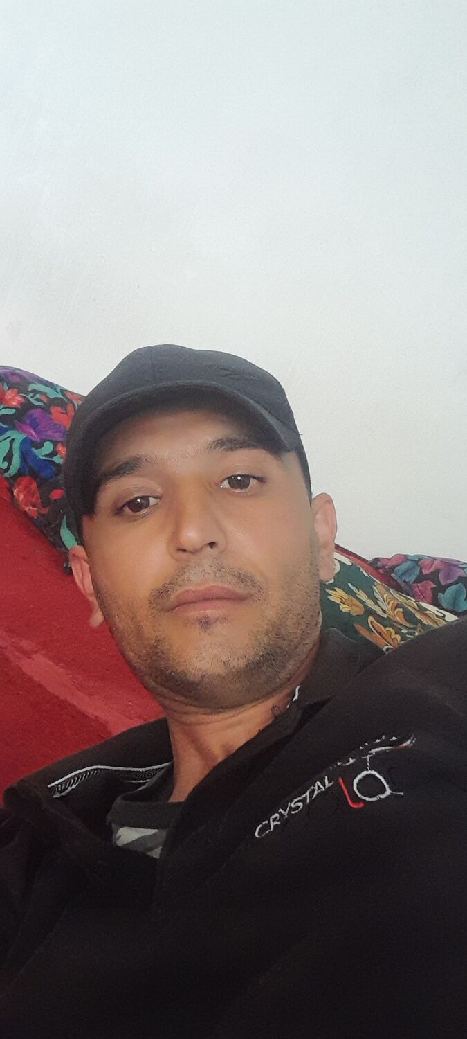  ,   Utkirbek, 25 ,   ,   