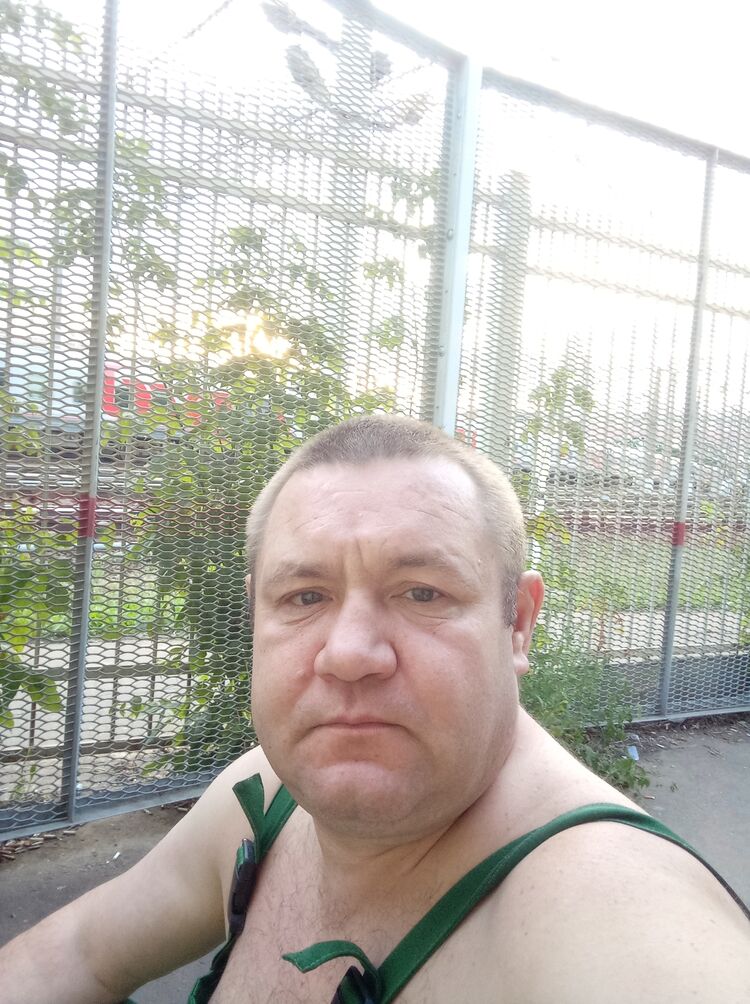  28367644  Petr, 45 ,    