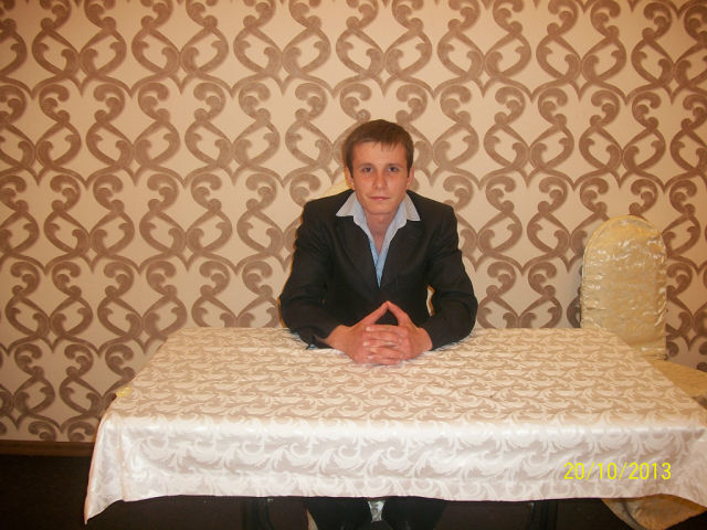  5288584  Anatolii, 32 ,    
