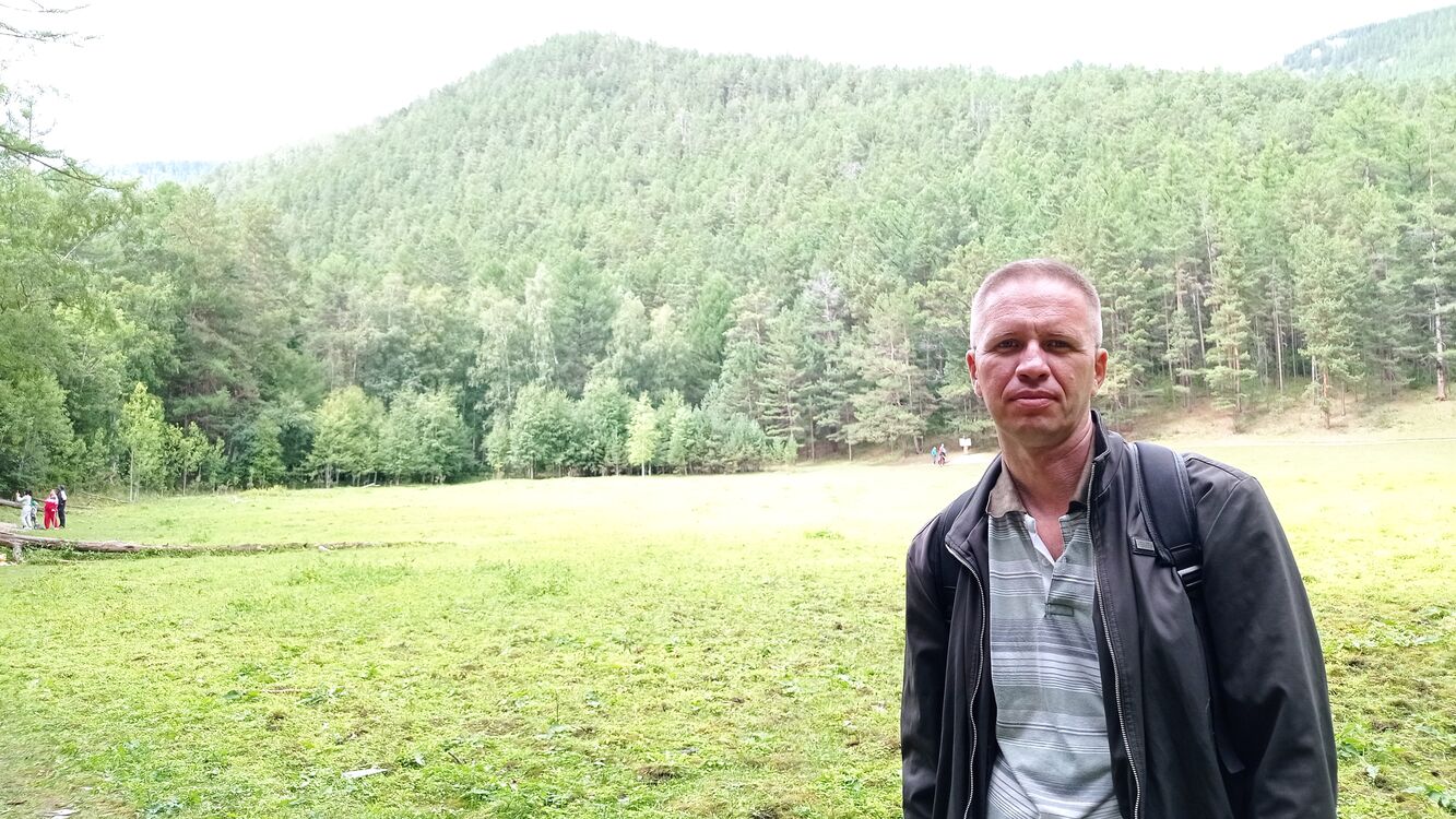  ,   Alex, 46 ,   