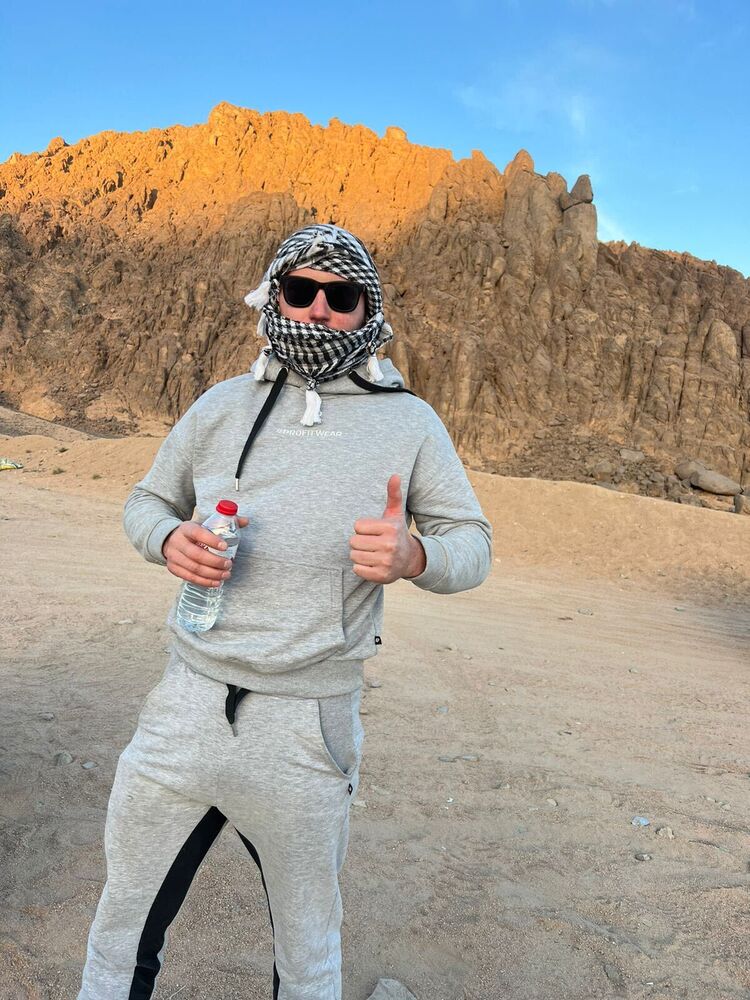  44701084  , 36 ,    --