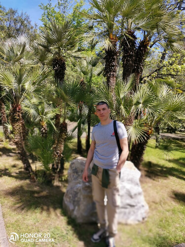  54367004  Roman, 41 ,    