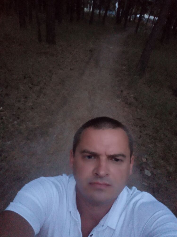  23720694  , 42 ,    