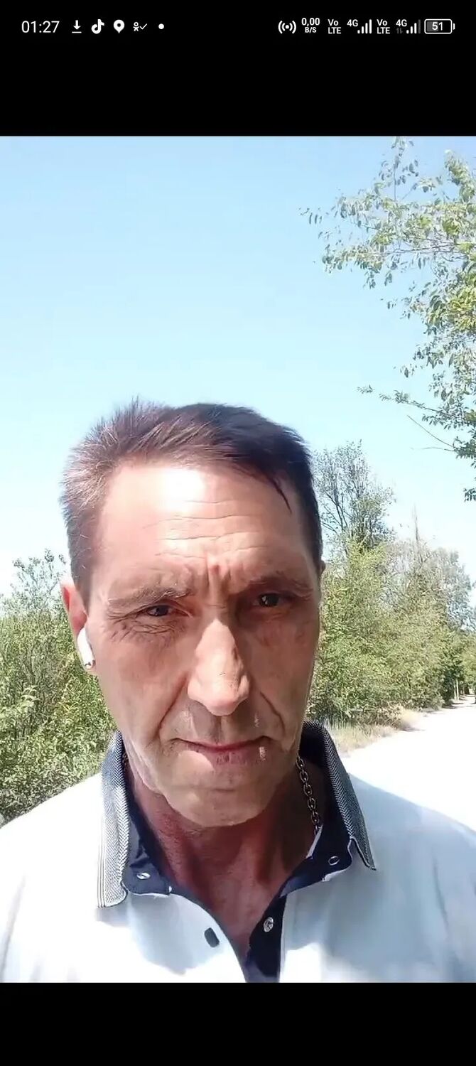  53537864  Vladimir, 53 ,    