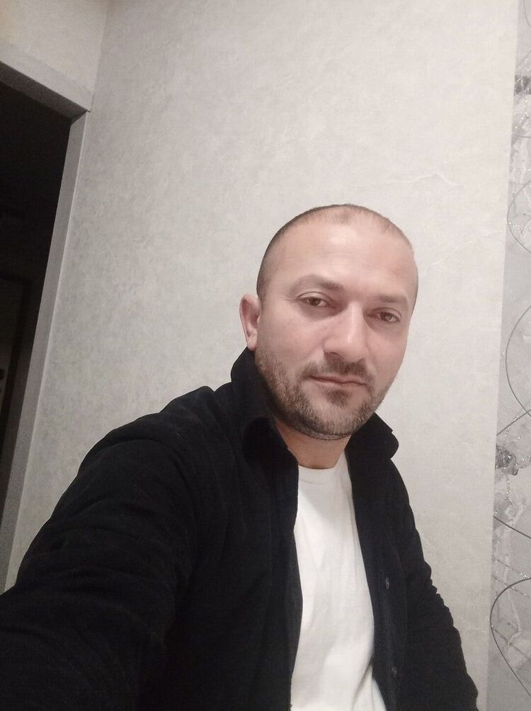  53802634  Rauf, 40 ,    