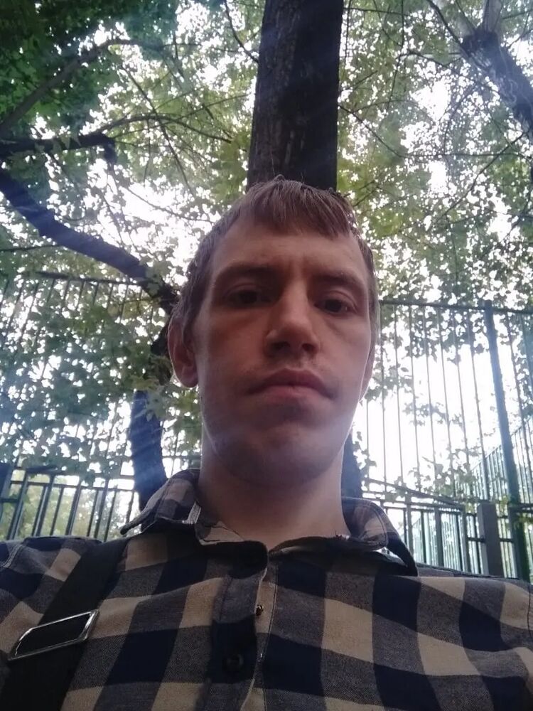  48864294  Pavel, 32 ,    