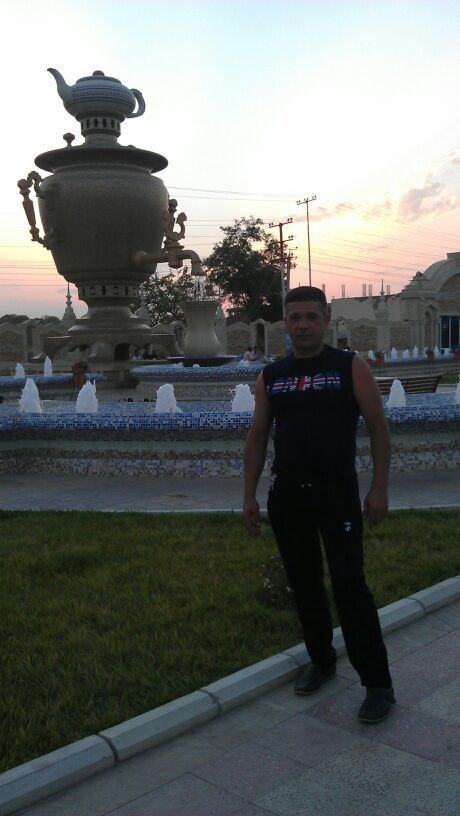  4485724  Vahid, 49 ,    