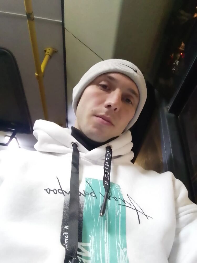  51434584  Denis, 29 ,    --