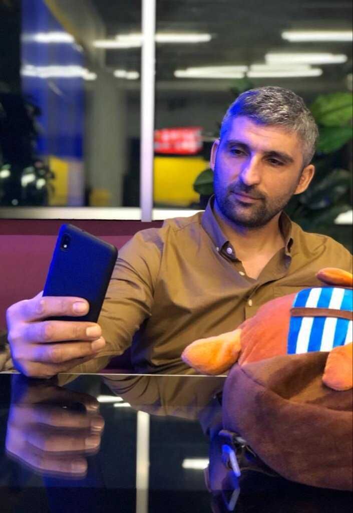  37977494  Xazar, 35 ,    