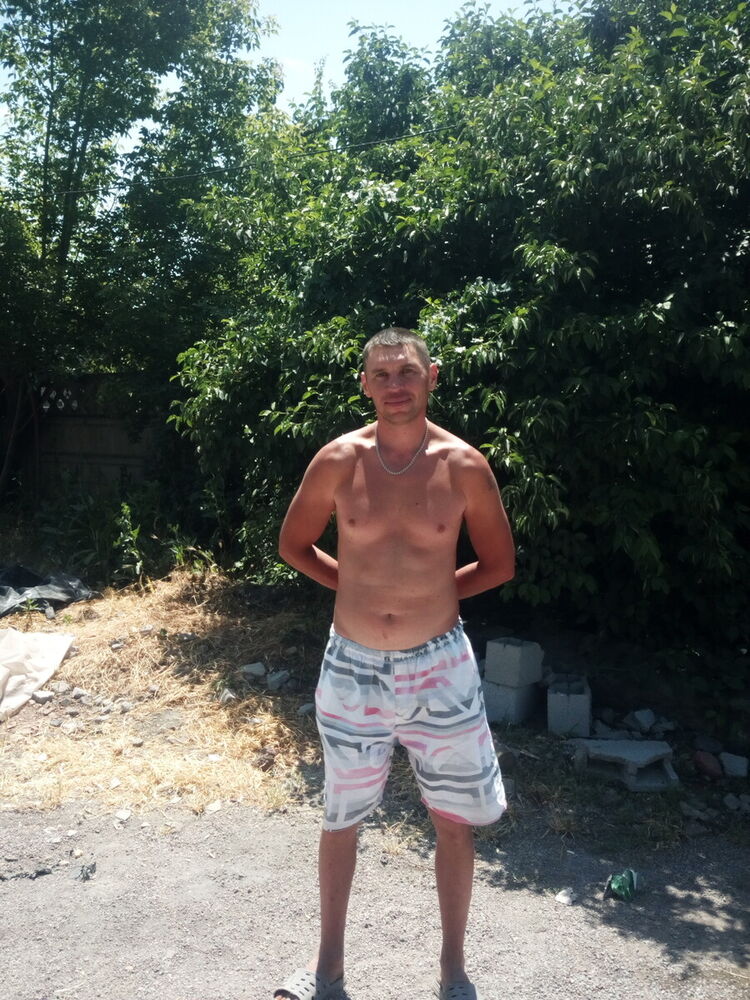  20623674  Oleg, 40 ,    
