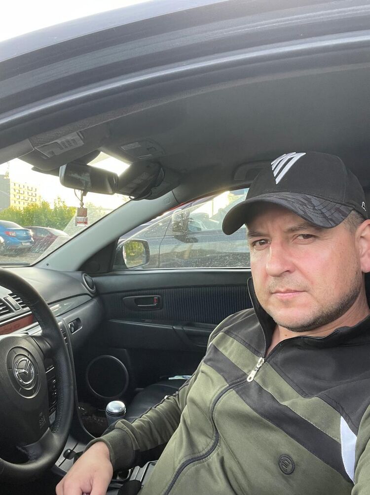  ,   Evgeny, 40 ,   ,   , c , 