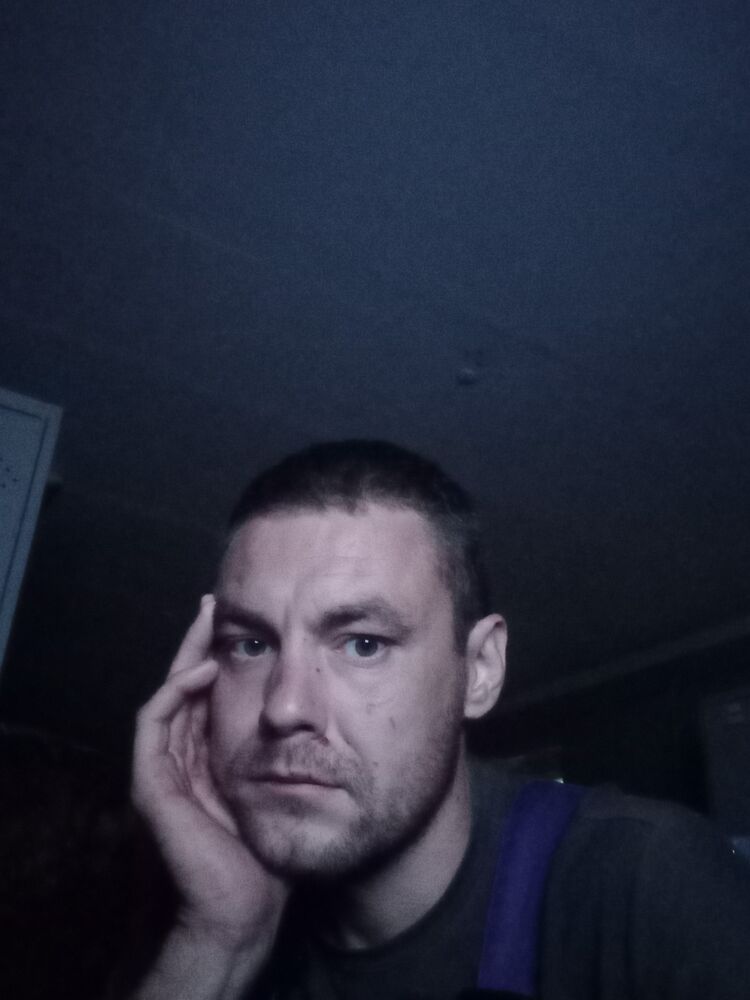  45703724  , 37 ,    