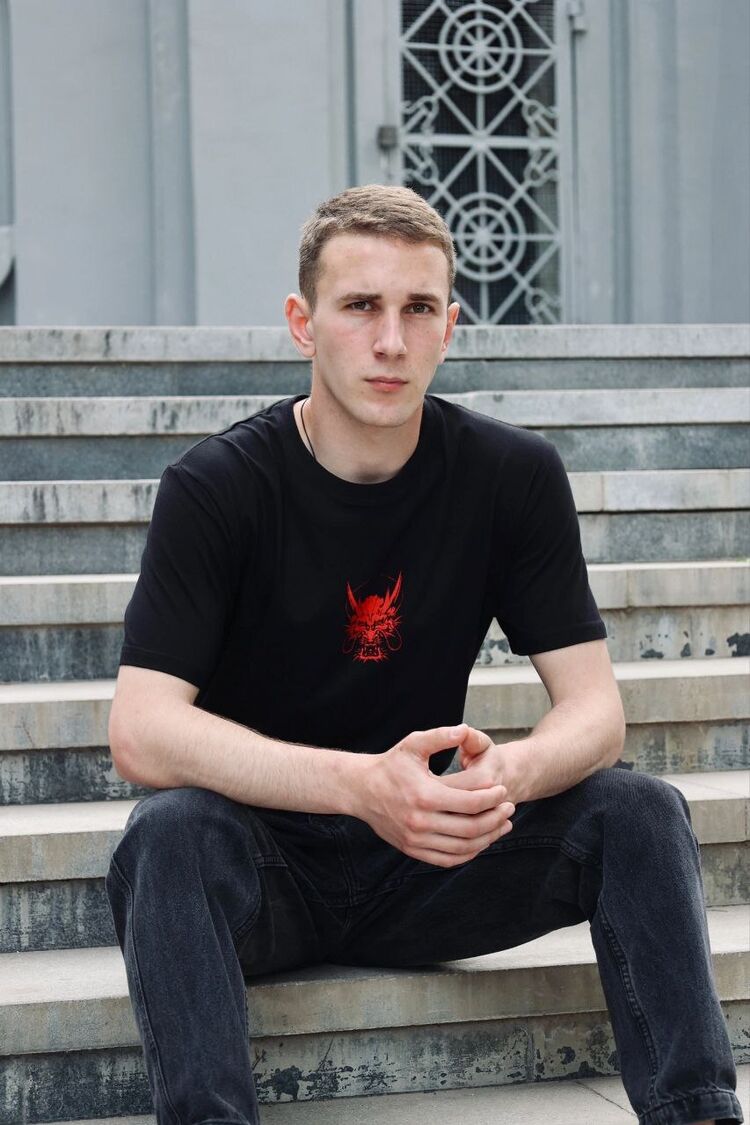 ���� 48756114 ����� ������, 19 ���, ���� ���������� � �����������