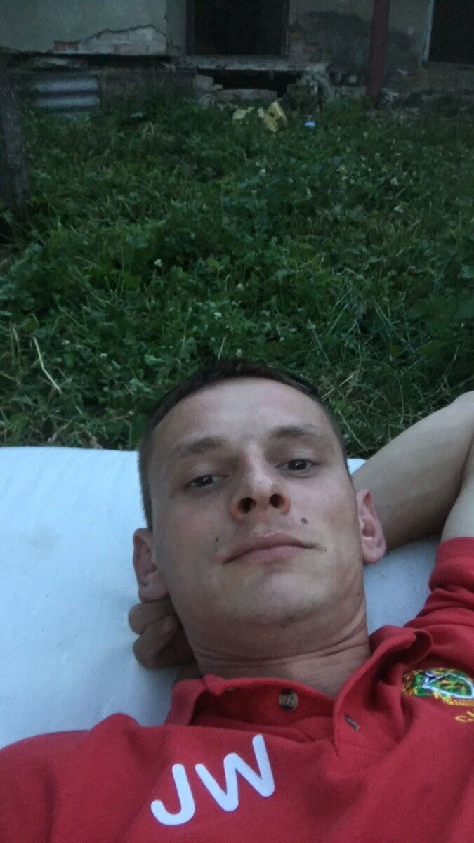  12546414  Kora, 36 ,    