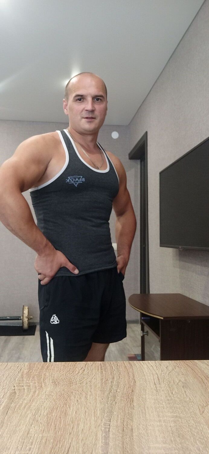  27034624  Alexander, 39 ,    