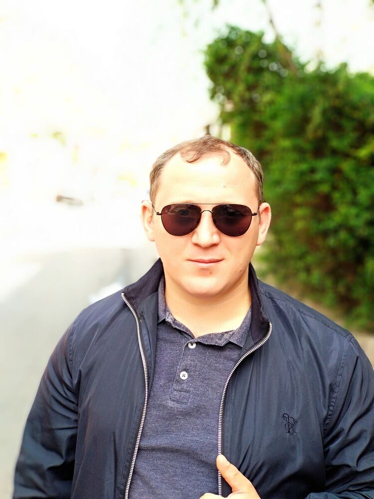  ,   Samir, 40 ,  
