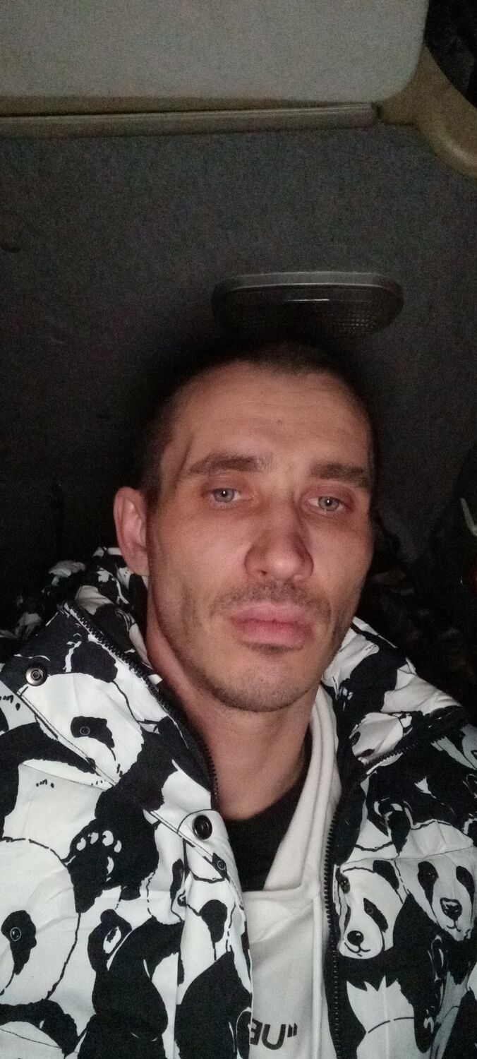  32203184  Alex, 36 ,    