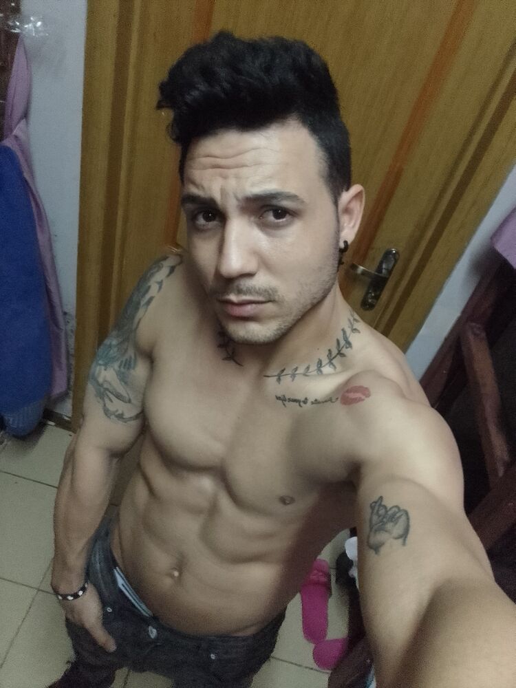  ,   Lendy, 31 ,   ,   
