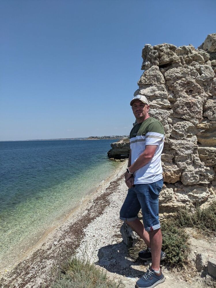  53573294  , 42 ,    -