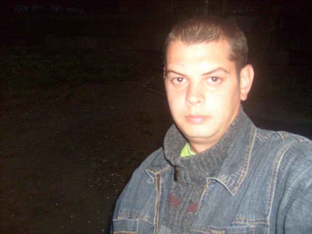  10031674  Aleksey, 44 ,    