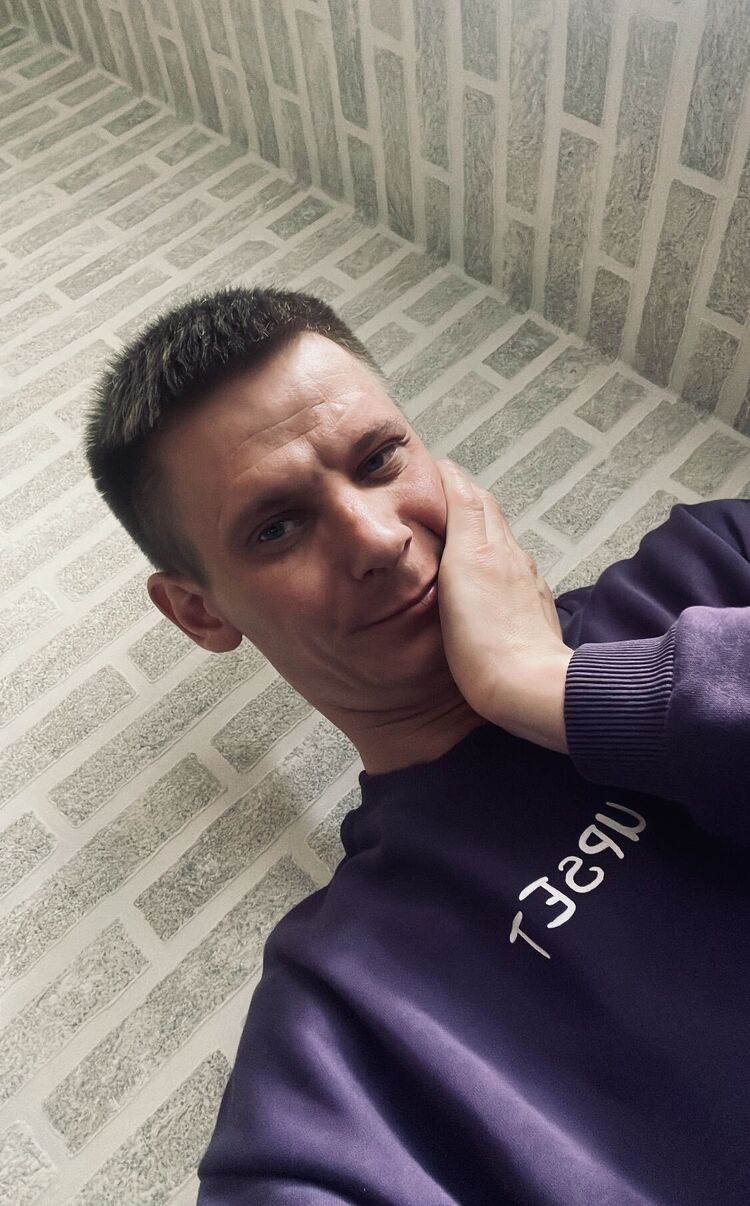  43825464  , 35 ,    