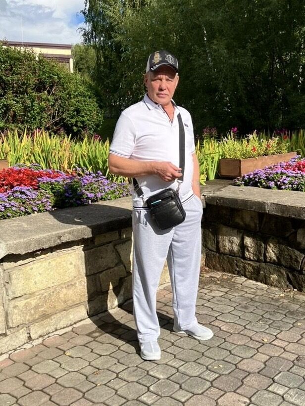  54329984  Sergey, 56 ,    