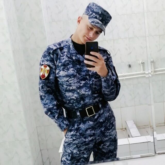  48245974  , 22 ,    
