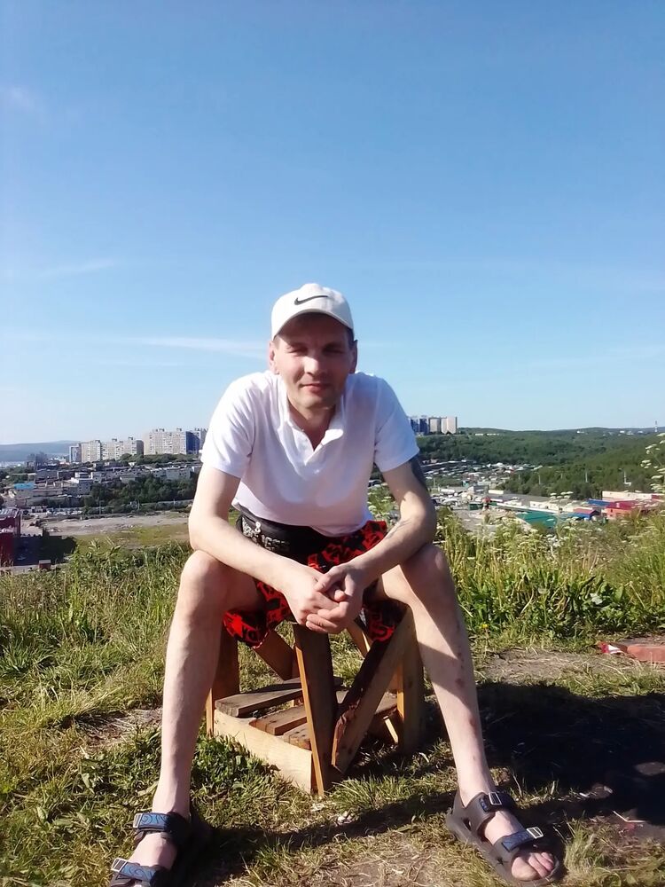  40995824  Sergey, 48 ,    