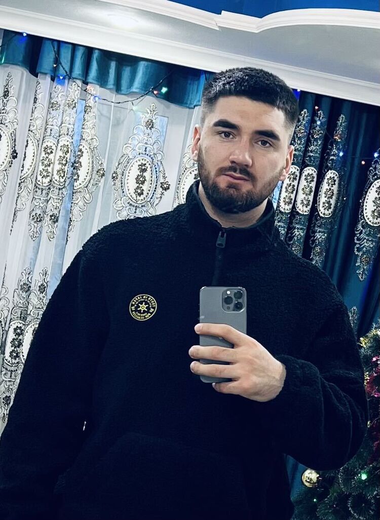  ,   Alex, 24 ,   ,   