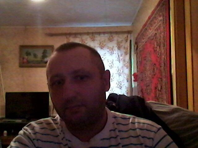  ,   Leonid, 46 ,   