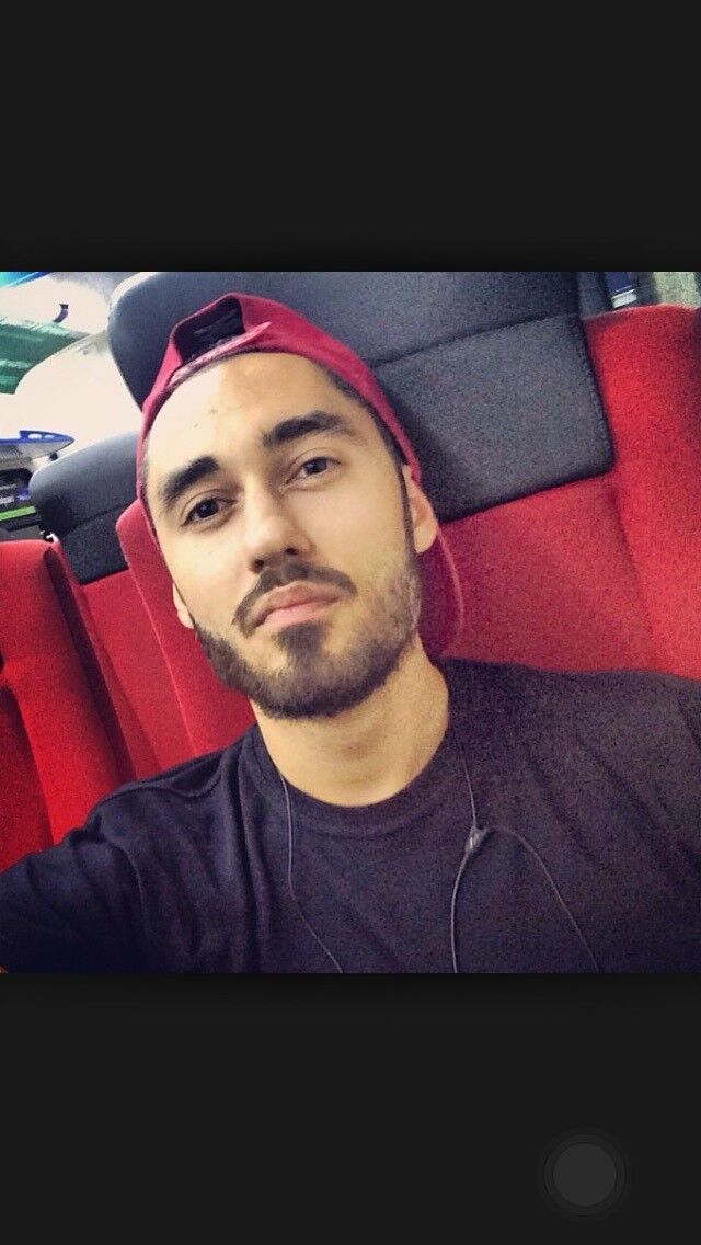  ,   Yslam, 27 ,   