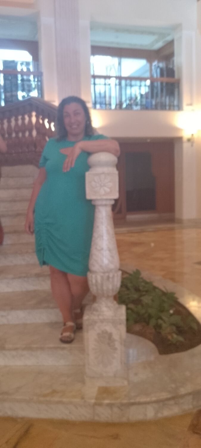  52203844  Anastasia, 46 ,    -