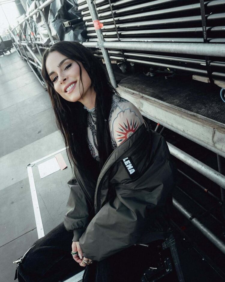  ,   Adriana, 23 ,   ,   