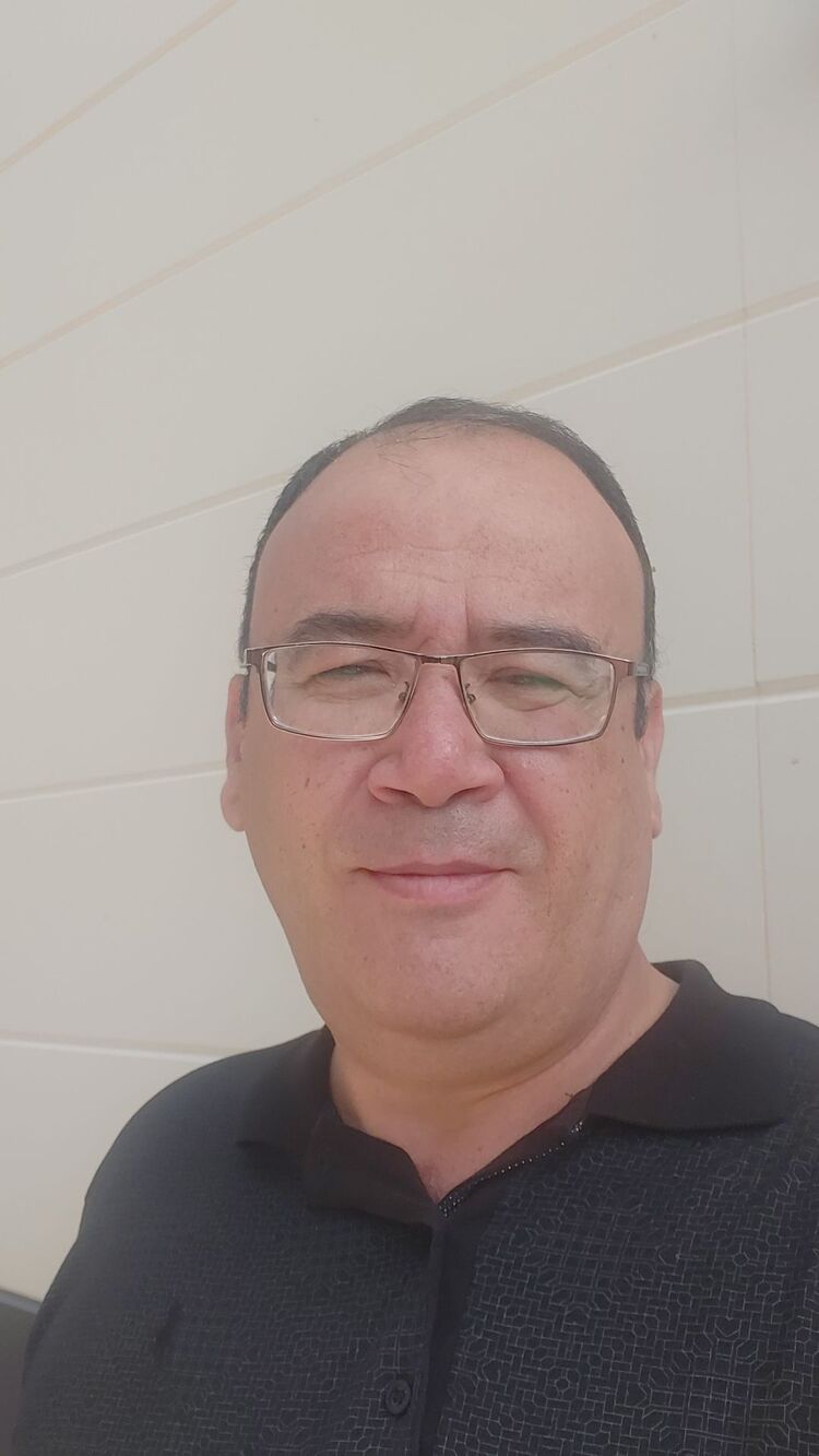  52418754  Odik, 39 ,    