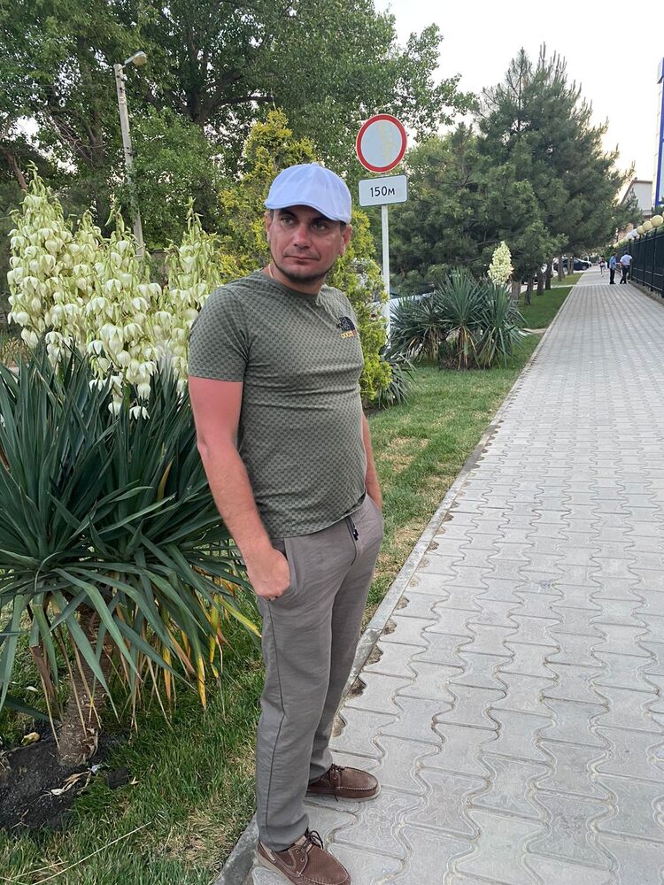  28908304  Roman, 36 ,    