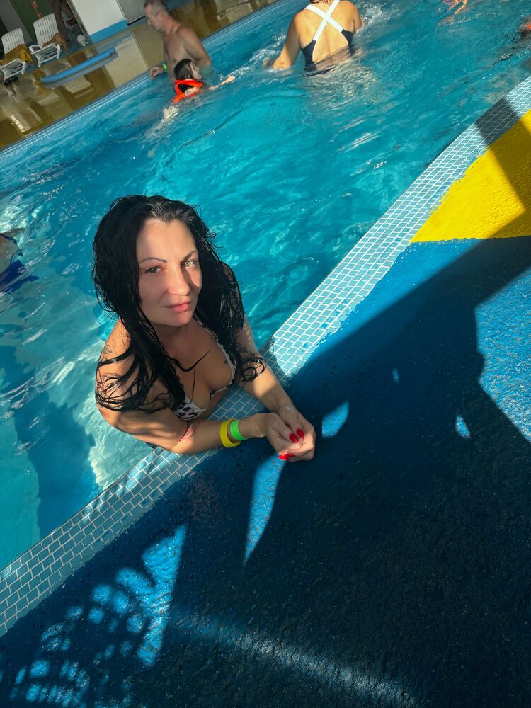  53848544  Yana, 33 ,    