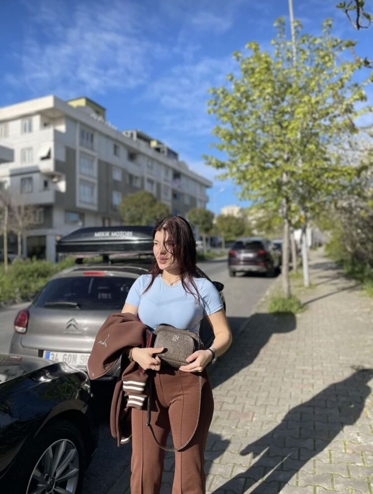  54205804  Leyla, 21 ,    