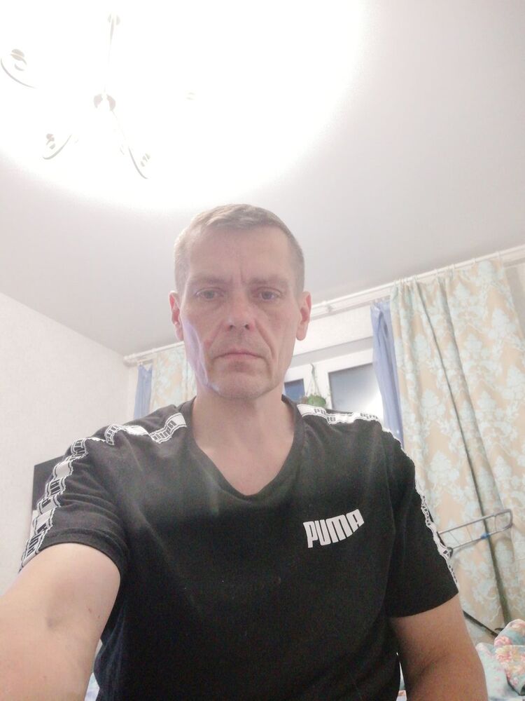  24052394  , 51 ,    