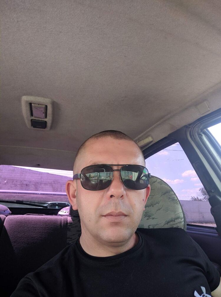  35489914  Sergei, 40 ,    