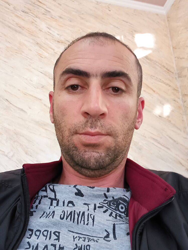  22597414  Tigran, 39 ,    