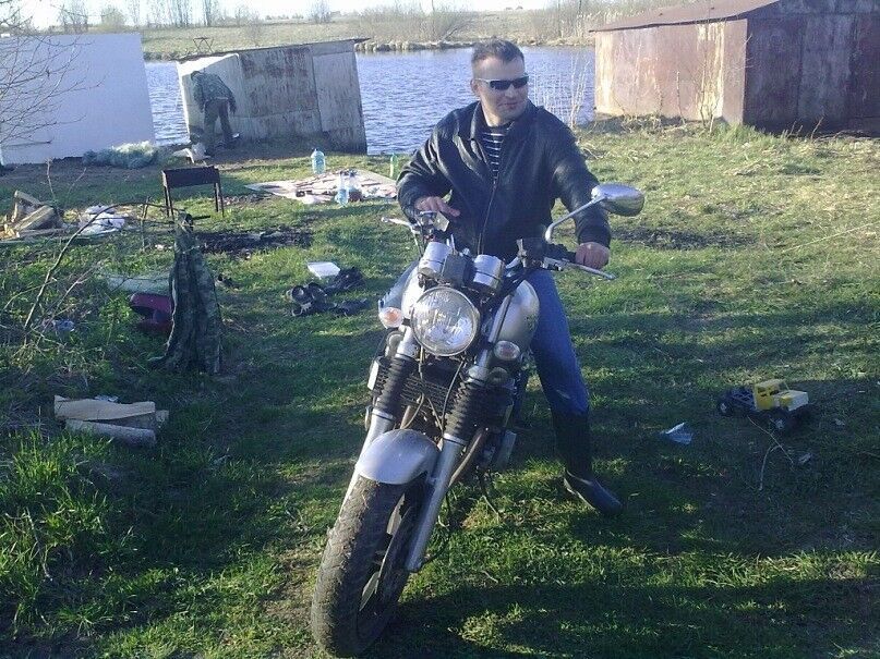  7441244  Roman, 43 ,    