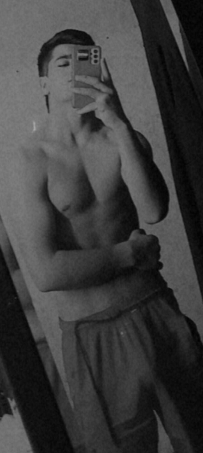  33738804  Rastaman, 23 ,    